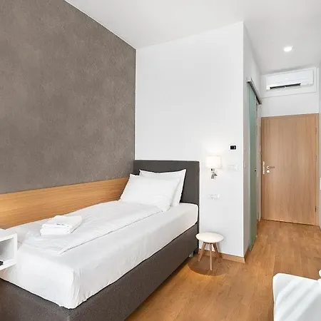 Otel Dvorec 3*