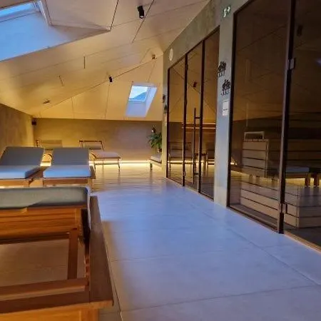 Dvorec Ξενοδοχείο Tolmin