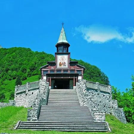 Otel Dvorec