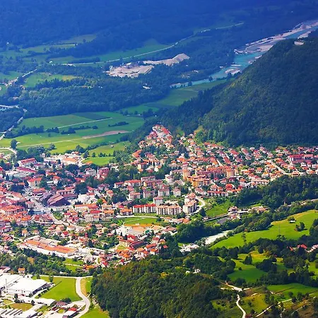 Dvorec 3* Tolmin