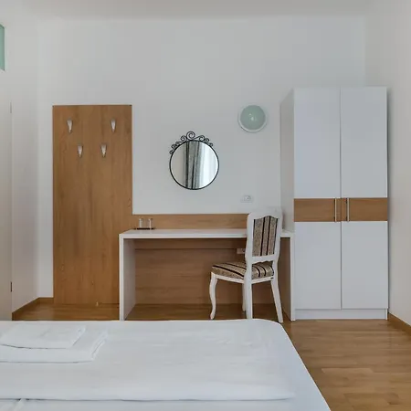 Dvorec Hotel