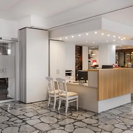 Dvorec Hotel 3*